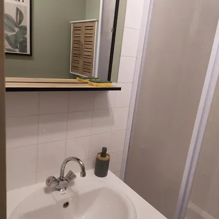 Apartment T1 Chaleureux 2 Couchages